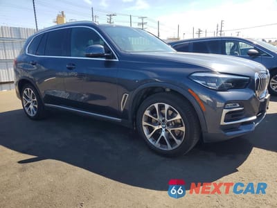 Czwarte zdjęcie samochodu z boku: 2019 BMW X5 XDRIVE40I VIN:5UXCR6C57KLL04066 - miniatura