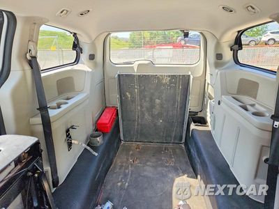 Zdjęcie 10 z 13 samochodu: 2016 DODGE GRAND CARAVAN SE VIN:2C4RDGBG6GR356242 - miniatura
