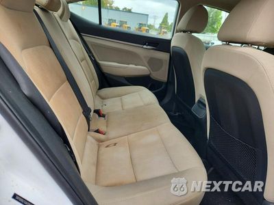 Zdjęcie 10 z 12 samochodu: 2018 HYUNDAI ELANTRA VALUE EDITION VIN:5NPD84LFXJH316382 - miniatura