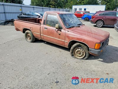 Czwarte zdjęcie samochodu z boku: 1985 TOYOTA PICKUP 1/2 TON RN50 VIN:JT4RN50R1F0050936 - miniatura