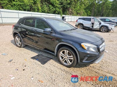 Czwarte zdjęcie samochodu z boku: 2016 MERCEDES-BENZ GLA 250 VIN:WDCTG4EB7GJ242745 - miniatura