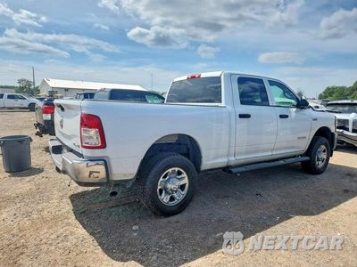Trzecie zdjęcie samochodu z tyłu: 2022 RAM 2500 TRADESMAN VIN:3C6UR5CJ8NG232378 - miniatura