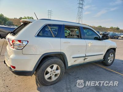 Trzecie zdjęcie samochodu z tyłu: 2011 JEEP GRAND CHEROKEE LAREDO VIN:1J4RR4GG7BC572296 - miniatura