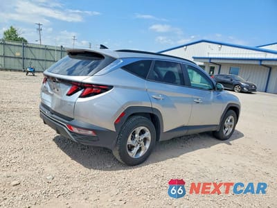 Trzecie zdjęcie samochodu z tyłu: 2024 HYUNDAI TUCSON SEL VIN:5NMJBCDE0RH414236 - miniatura