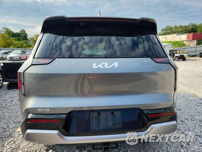 Zdjęcie 6 z 13 samochodu: 2024 KIA EV9 LAND VIN:KNDADFS53R6037512 - miniatura