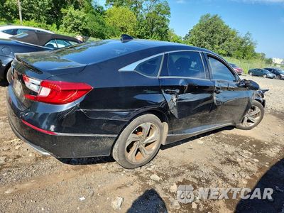 Trzecie zdjęcie samochodu z tyłu: 2018 HONDA ACCORD EX VIN:1HGCV1F46JA106710 - miniatura