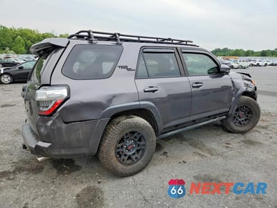 Trzecie zdjęcie samochodu z tyłu: 2018 TOYOTA 4RUNNER TRD OFF-ROAD VIN:JTEBU5JR6J5519111 - miniatura