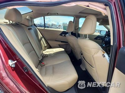 Zdjęcie 10 z 12 samochodu: 2016 HONDA ACCORD VIN:1HGCR2F84GA112737 - miniatura