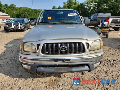 Piąte zdjęcie samochodu w środku: 2003 TOYOTA TACOMA V6 VIN:5TEWN72N43Z174137 - miniatura