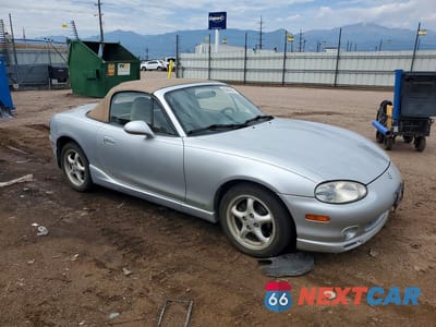 Czwarte zdjęcie samochodu z boku: 2000 MAZDA MX-5 MIATA BASE VIN:JM1NB3531Y0155446 - miniatura