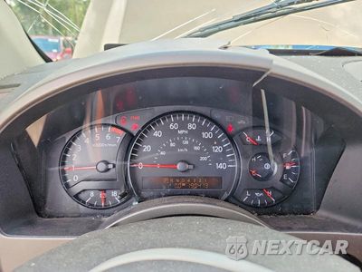 Zdjęcie 9 z 14 samochodu: 2004 NISSAN ARMADA SE VIN:5N1AA08A64N705260 - miniatura