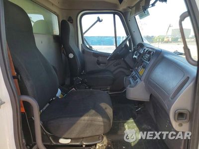 Zdjęcie 11 z 13 samochodu: 2015 FREIGHTLINER BUSINESS CLASS M2 BOX TRUCK VIN:1FVACWDU7FHGS8103 - miniatura