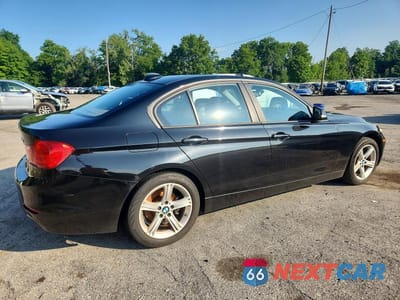 Trzecie zdjęcie samochodu z tyłu: 2015 BMW 328 XI VIN:WBA3B3G58FNR87532 - miniatura