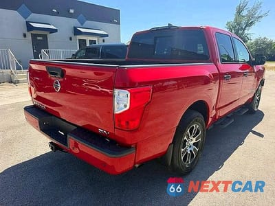 Trzecie zdjęcie samochodu z tyłu: 2022 NISSAN TITAN SV VIN:1N6AA1EF1NN100152 - miniatura