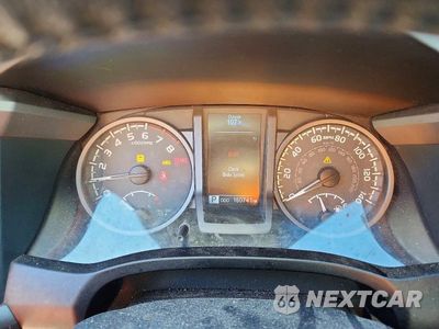 Zdjęcie 9 z 12 samochodu: 2017 TOYOTA TACOMA TRD OFF-ROAD VIN:3TMCZ5AN5HM069947 - miniatura