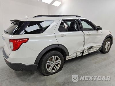Trzecie zdjęcie samochodu z tyłu: 2021 FORD EXPLORER XLT VIN:1FMSK8DH6MGA90443 - miniatura