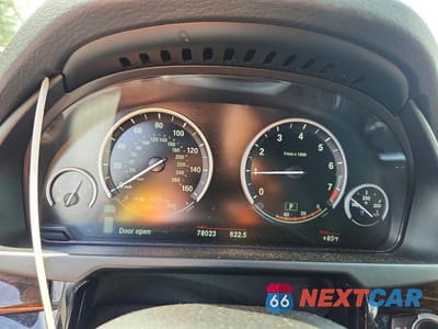 Zdjęcie 9 z 13 samochodu: 2017 BMW X5 XDRIVE35I VIN:5UXKR0C57H0U54617 - miniatura