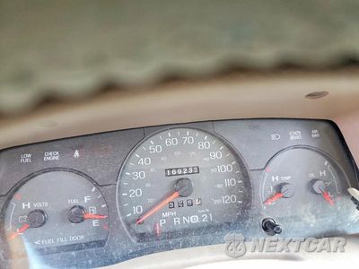 Zdjęcie 9 z 12 samochodu: 2005 MERCURY GRAND MARQUIS LS VIN:2MEFM75W05X671261 - miniatura