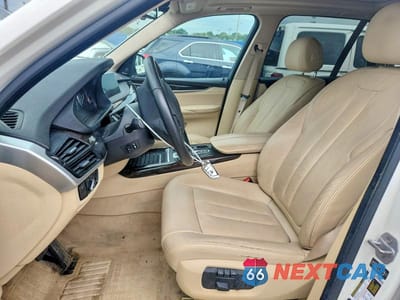 Zdjęcie 7 z 13 samochodu: 2014 BMW X5 XDRIVE35D VIN:5UXKS4C56E0J95562 - miniatura