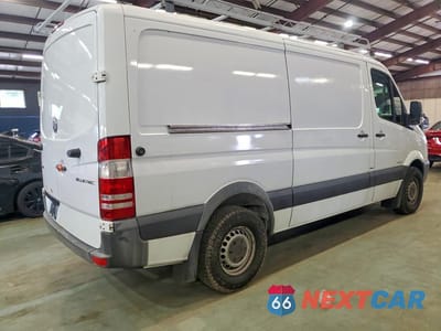 Trzecie zdjęcie samochodu z tyłu: 2014 MERCEDES-BENZ SPRINTER 2500 VIN:WD3PE7CC2E5826075 - miniatura
