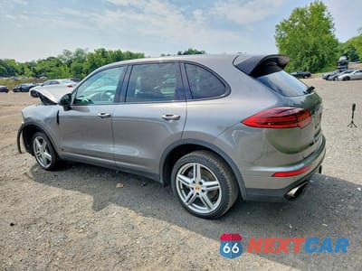 Drugie zdjęcie samochodu z przodu: 2017 PORSCHE CAYENNE VIN:WP1AA2A20HKA90181 - miniatura