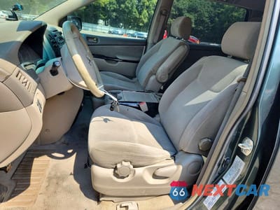 Zdjęcie 7 z 12 samochodu: 2004 TOYOTA SIENNA LE 7 PASSENGER VIN:5TDZA23CX4S185716 - miniatura