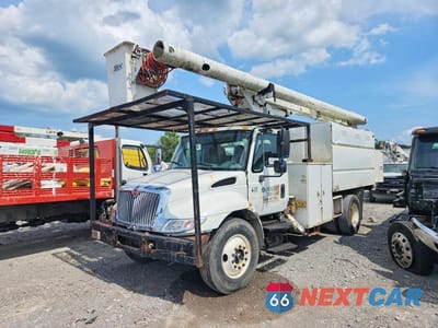 2003 INTERNATIONAL 4300 FORESTRY BUCKET TRUCK 3HTMMAAN93N586640 - główne zdjęcie licytacji z USA - miniatura