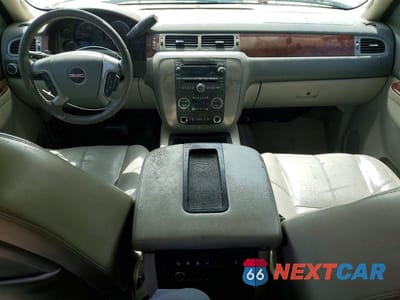 Zdjęcie 8 z 12 samochodu: 2010 GMC YUKON XL K1500 SLT VIN:1GKUKKE3XAR257906 - miniatura