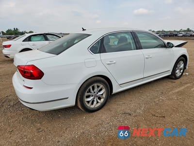 Trzecie zdjęcie samochodu z tyłu: 2016 VOLKSWAGEN PASSAT S VIN:1VWAT7A33GC021458 - miniatura