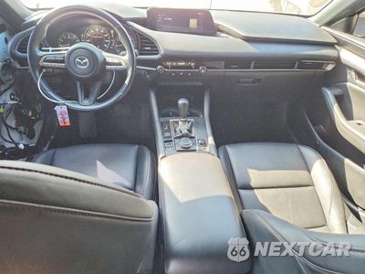 Zdjęcie 8 z 12 samochodu: 2021 MAZDA 3 SELECT VIN:JM1BPAKL8M1337033 - miniatura