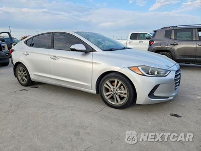 Czwarte zdjęcie samochodu z boku: 2018 HYUNDAI ELANTRA SEL VIN:5NPD84LF0JH305505 - miniatura