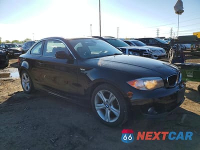 Czwarte zdjęcie samochodu z boku: 2013 BMW 128 I VIN:WBAUP7C58DVU72420 - miniatura