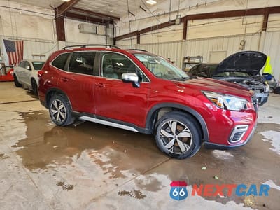 Czwarte zdjęcie samochodu z boku: 2020 SUBARU FORESTER TOURING VIN:JF2SKAXC4LH456650 - miniatura