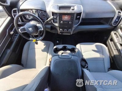 Zdjęcie 8 z 12 samochodu: 2024 RAM 3500 VIN:3C7WRTCLXRG203447 - miniatura