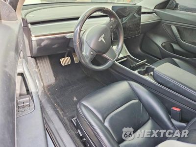 Zdjęcie 8 z 12 samochodu: 2019 TESLA MODEL 3 VIN:5YJ3E1EB4KF231163 - miniatura