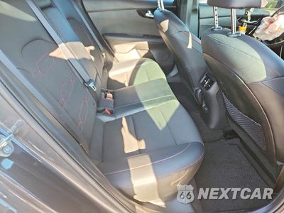 Zdjęcie 10 z 12 samochodu: 2024 KIA FORTE GT VIN:3KPF44AC1RE687539 - miniatura
