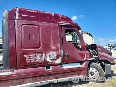 Zdjęcie 13 z 13 samochodu: 2017 FREIGHTLINER CASCADIA 125 SEMI TRUCK VIN:3AKJGLDV3HSHD4970 - miniatura