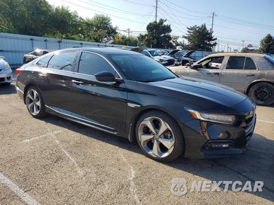 Czwarte zdjęcie samochodu z boku: 2018 HONDA ACCORD TOURING VIN:1HGCV2F94JA024590 - miniatura