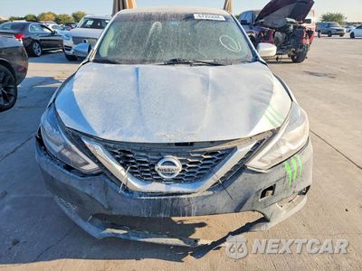 Piąte zdjęcie samochodu w środku: 2017 NISSAN SENTRA S VIN:3N1AB7AP8HY324076 - miniatura