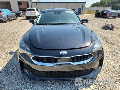 Piąte zdjęcie samochodu w środku: 2018 KIA STINGER PREMIUM VIN:KNAE25LA5J6014330 - miniatura