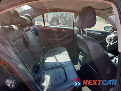 Zdjęcie 10 z 12 samochodu: 2013 VOLKSWAGEN JETTA SEL VIN:3VWLX7AJ7DM389731 - miniatura
