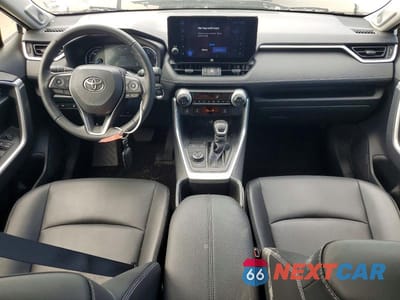 Zdjęcie 8 z 13 samochodu: 2025 TOYOTA RAV4 XLE PREMIUM VIN:JTMB6RFV1SJ086916 - miniatura