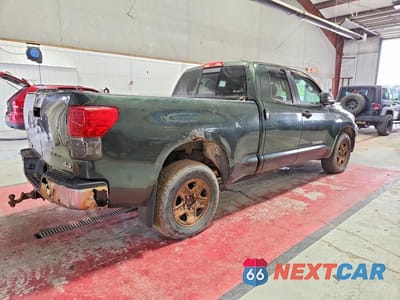 Trzecie zdjęcie samochodu z tyłu: 2010 TOYOTA TUNDRA DOUBLE CAB SR5 VIN:5TFUY5F14AX098739 - miniatura