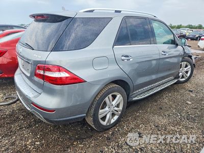Trzecie zdjęcie samochodu z tyłu: 2015 MERCEDES-BENZ ML 350 4MATIC VIN:4JGDA5HB4FA535607 - miniatura