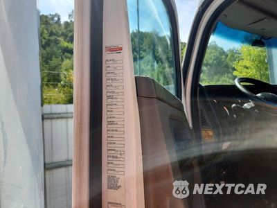 Zdjęcie 13 z 14 samochodu: 2016 KENWORTH T680 SEMI TRUCK VIN:1XKYAP8X2GJ129537 - miniatura