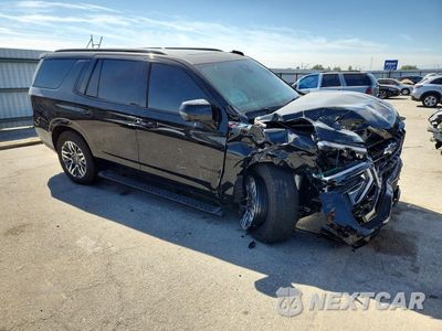 Czwarte zdjęcie samochodu z boku: 2026 CHEVROLET TAHOE K1500 Z71 VIN:1GNS6PK81TR358038 - miniatura