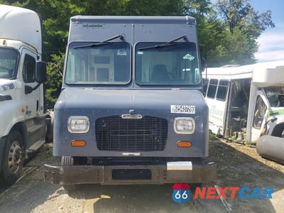 Piąte zdjęcie samochodu w środku: 2021 FREIGHTLINER CHASSIS M LINE WALK-IN VAN VIN:4UZAC2EA3MCML0825 - miniatura