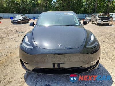 Piąte zdjęcie samochodu w środku: 2024 TESLA MODEL Y VIN:7SAYGDEE4RA250673 - miniatura