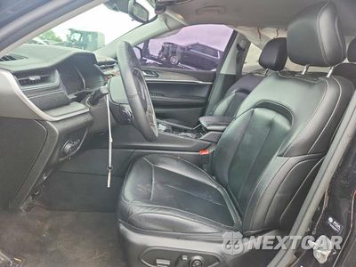 Zdjęcie 7 z 13 samochodu: 2023 JEEP GRAND CHEROKEE LIMITED VIN:1C4RJHBGXPC515643 - miniatura
