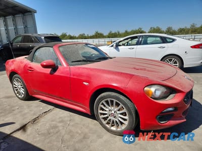 Czwarte zdjęcie samochodu z boku: 2017 FIAT 124 SPIDER CLASSICA VIN:JC1NFAEK9H0127889 - miniatura